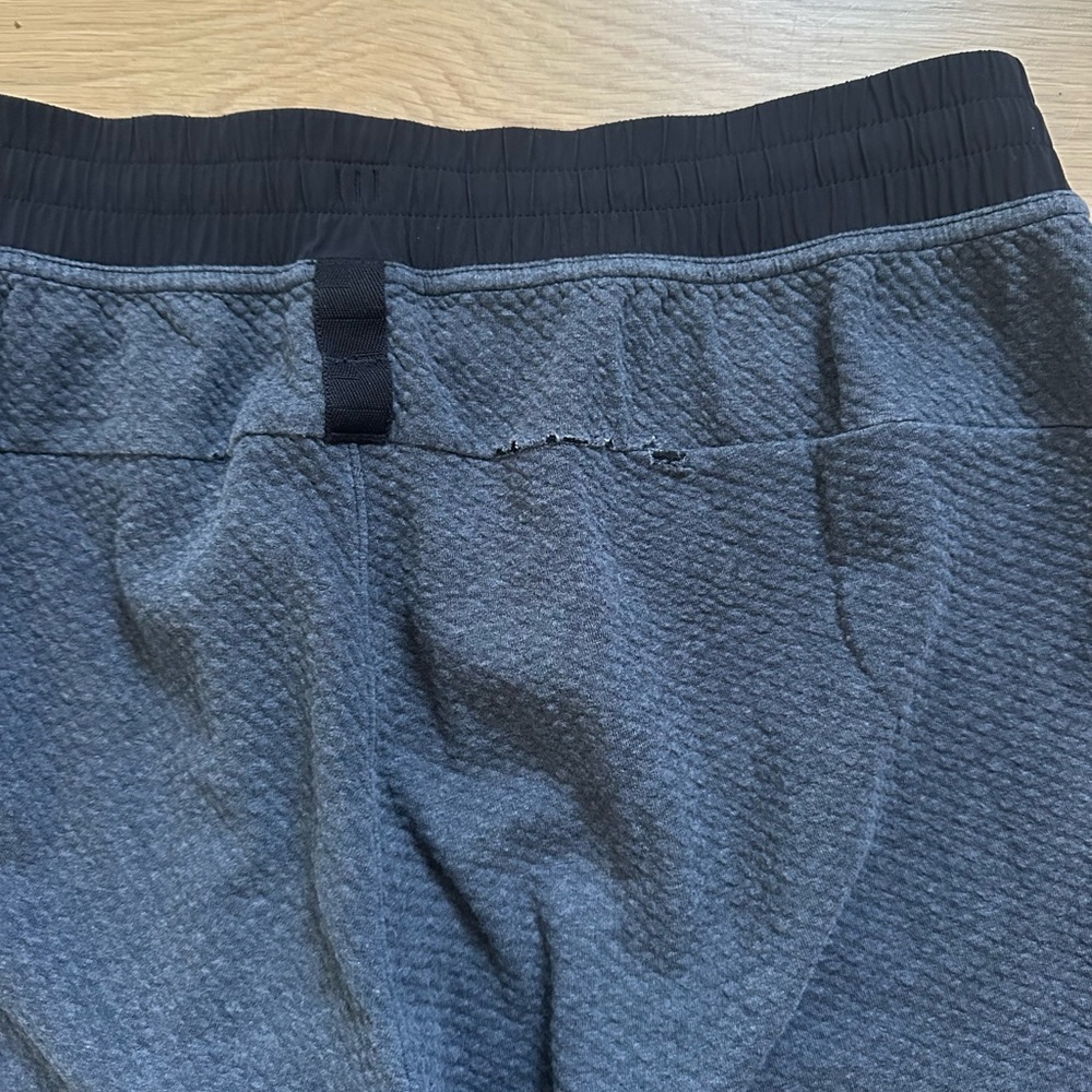 Lululemon Men's grey Jogger Pants with Black Waistband - Picture 4 of 6